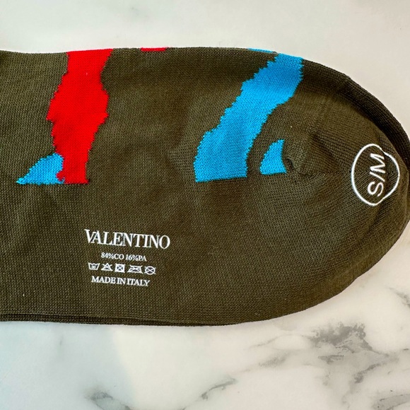 Valentino Men’s Camo Socks - Picture 5 of 7